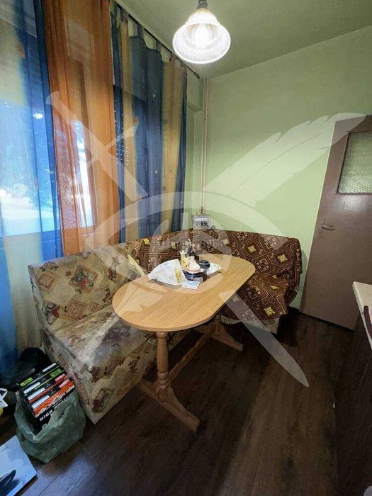 Дава се под наем Тристаен апартамент в Пловдив, Изгрев - 70 кв.м за 73000 € - Снимка #2