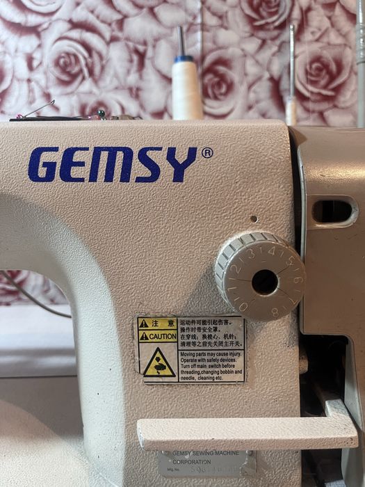 Продам швейную машинку Gemsy