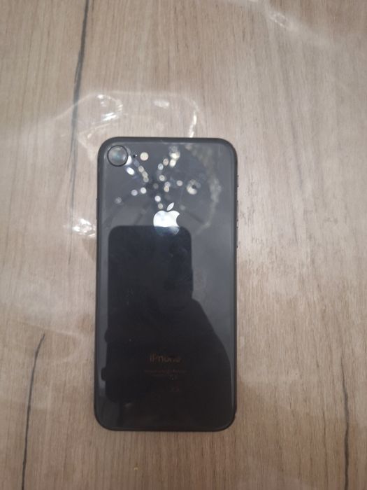 Продам айфон 8 75%