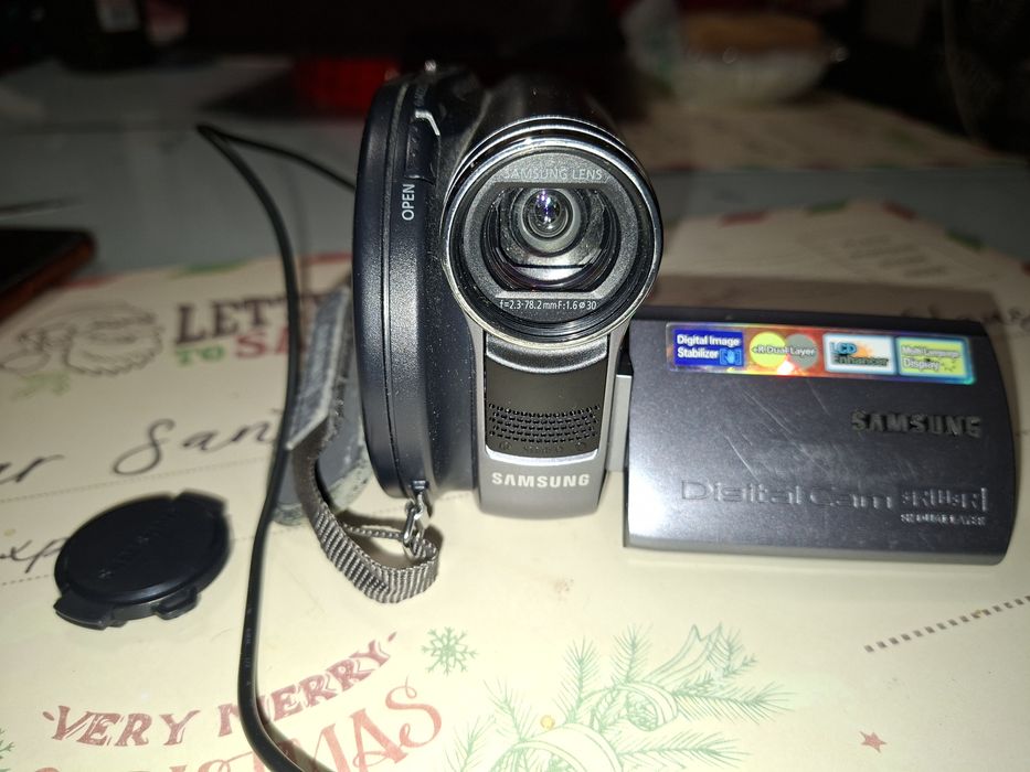 Camcorder mini DVD Samsung VP-DC171, cu încărcător, netestat