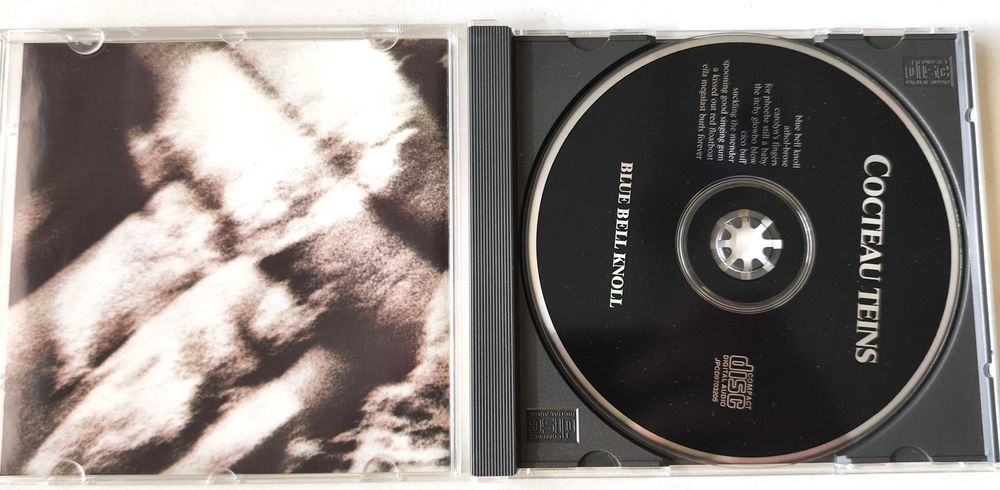 Cocteau Twins - Treasure/Victorialand, Blue Bell Knoll