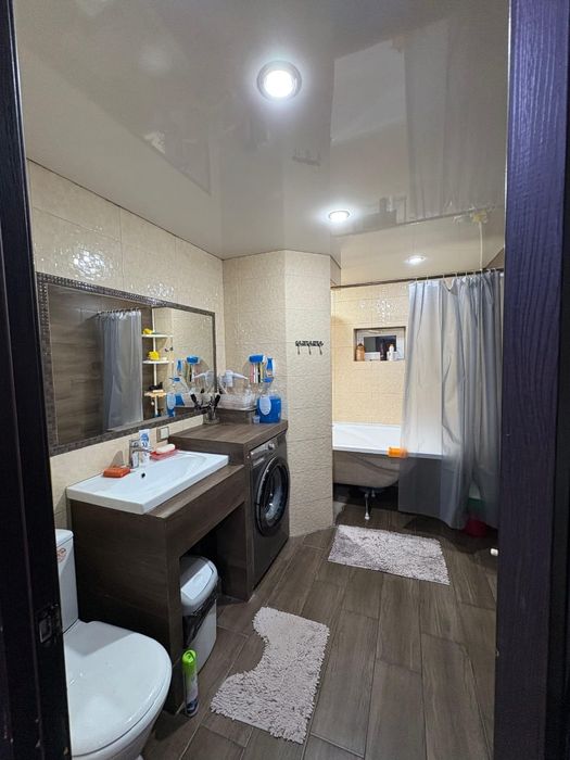 Продаётся большой одностоящий дом