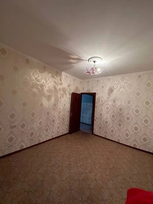 Продаётся 4-х комнатная квартира на Сергели 4