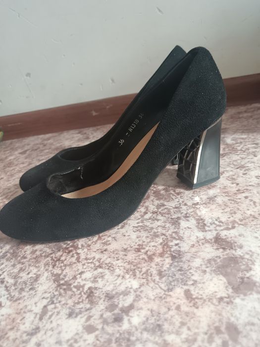 Туфли чёрные, замшевые