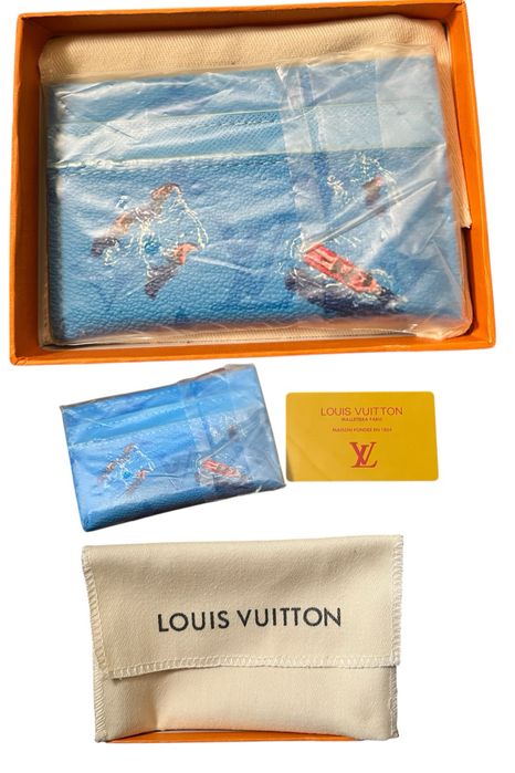 Louis vuitton card holder