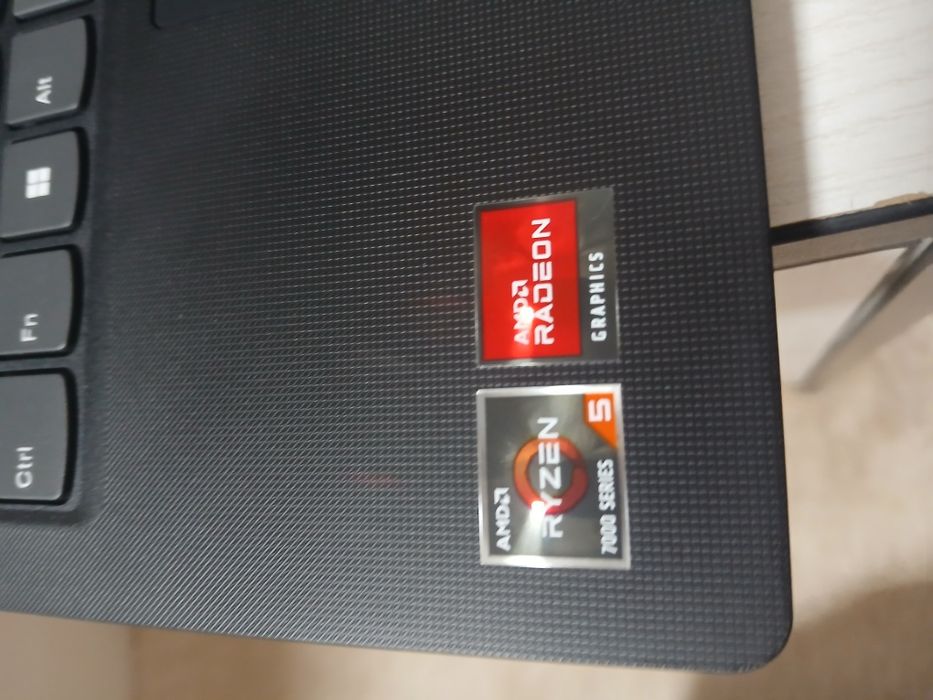 Noutbuk olingqniga 1 oy boldi holati alo ishlatilmasdan yotibdi yengi