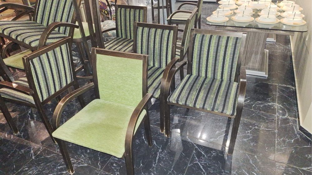 Стол  за сядане  удобни