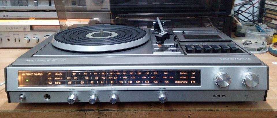 Винтидж музикална система Philips Music Center 22AH901/50