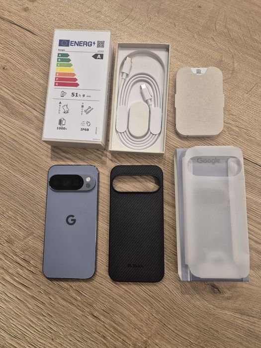 Telefon Google Pixel 10 Pro, 256GB, Moonstone, aproape nou, husăPitaka