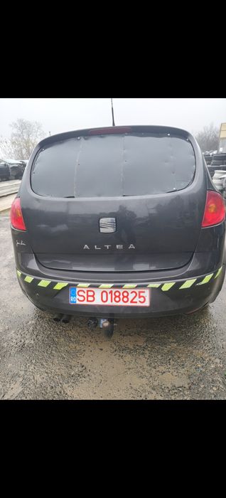Piese   ușa bara fata spate  faruru  haion planșa bord stopuri caseta direcție ceasuri bord geam macara planetare egr compresor jug  stop Seat alteea