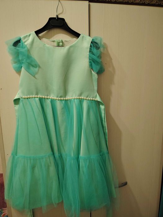 Продам платья бу