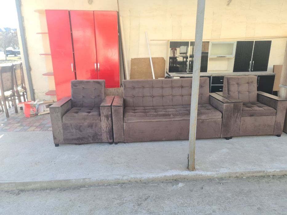 Диван и кресло идеально