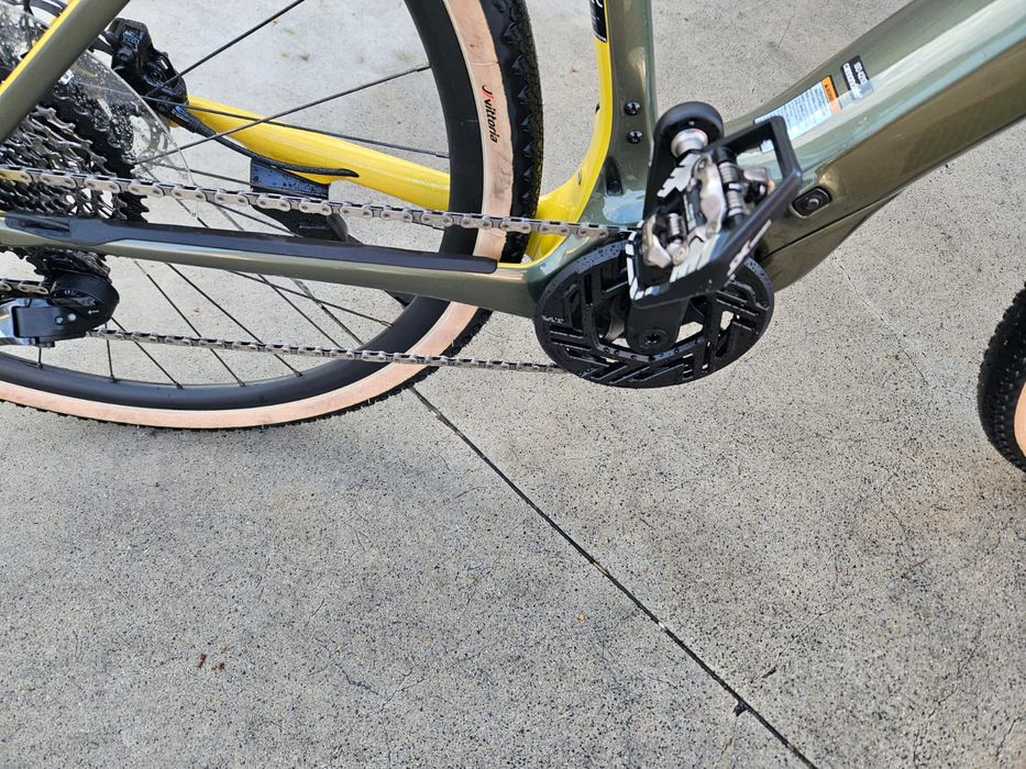 Bicicleta gravel cannondale de carbon sram axs Bosch sx model 2025