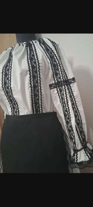 Costum popular nou mărimea M-L