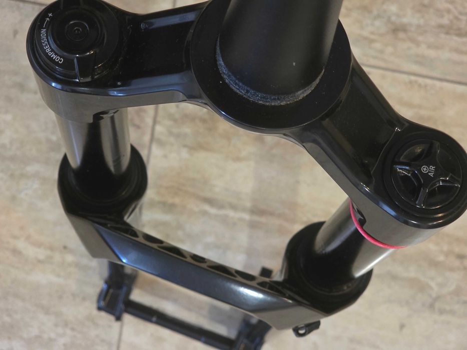furca Suspensie RockShox Lyrik R 29-150mm Boost Tapered