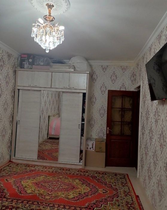 Продается квартира Юнусабад 5кв 3/5/5