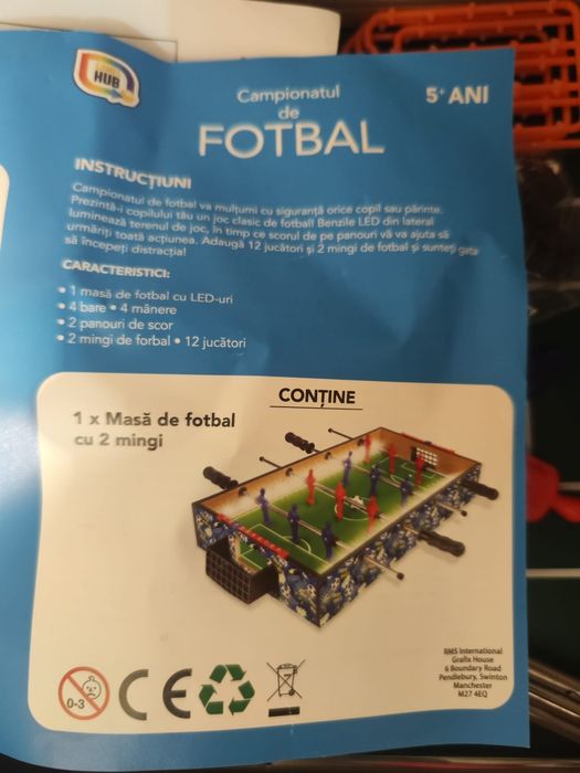 Vând masa mica de fussball