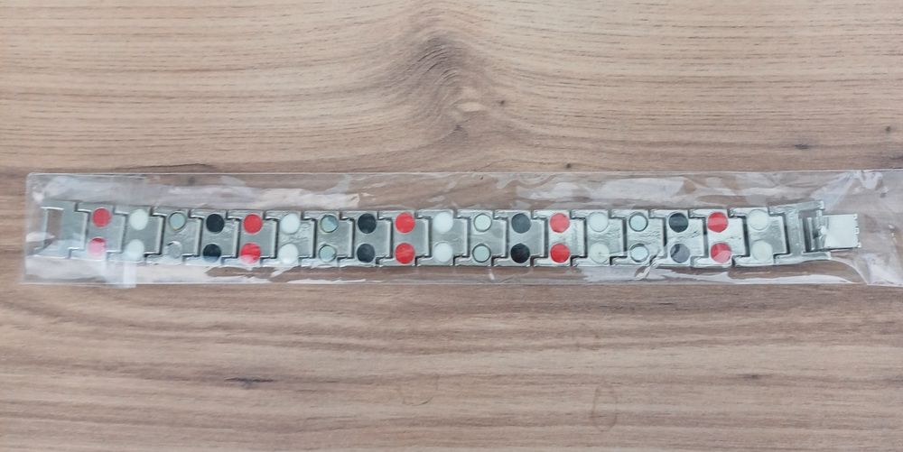 Нова магнитна гривна.