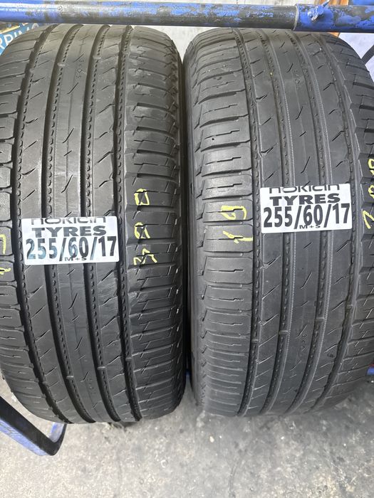 255/60/17 Nokian