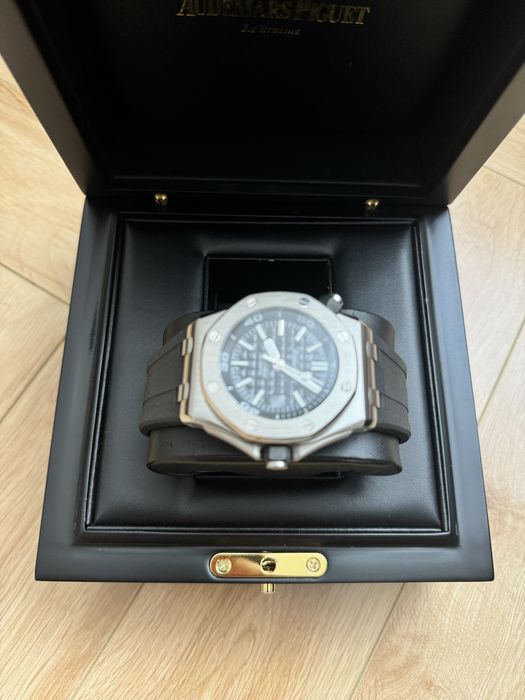 Audemars Piguet Royal OAK Offshore (Обмен на ноутбук)