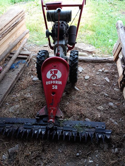 Vând cositoare rotax in stare foarte bună.