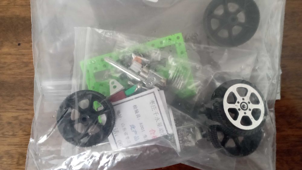 Образователна соларна количка тип „направи си сам“