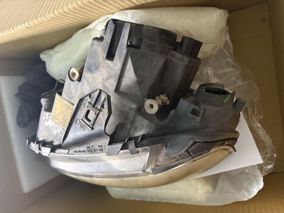 Комплект фарове за audi A3 sportback 2004