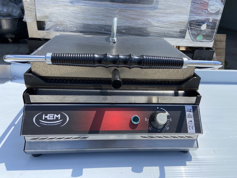 Toaster Electric 8, 12 sau 20 Felii Placa Fonta Striata In Stoc