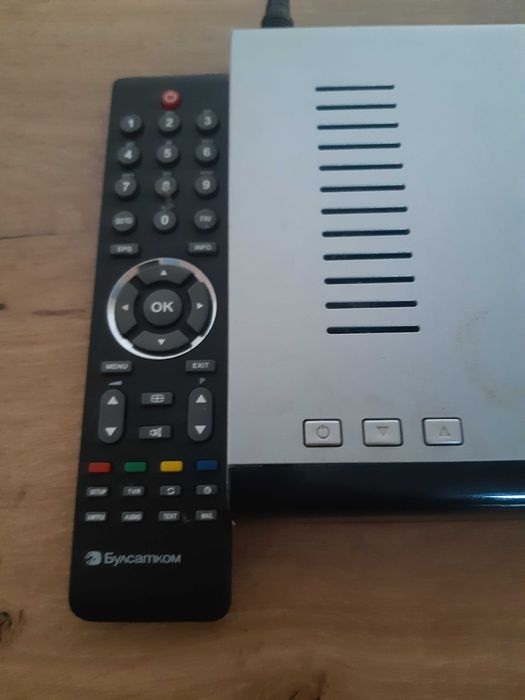 Приемник на Булсатком комплект- дистанционно, адаптер и карта