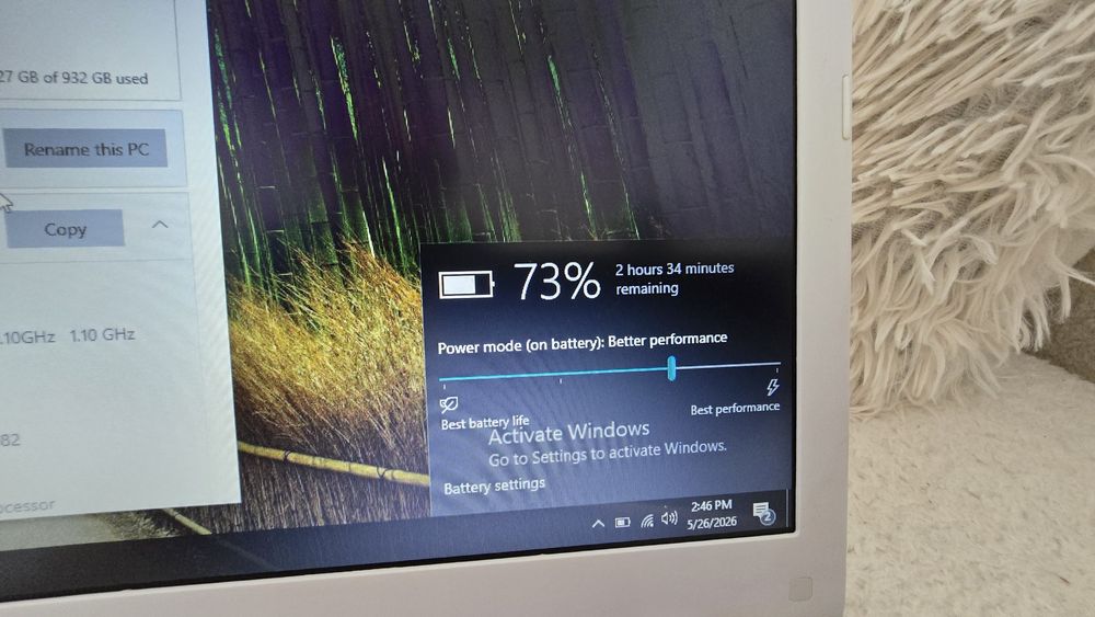 Asus Vivobook 17,intel pentium silver,4 gb ram,1 tb hdd