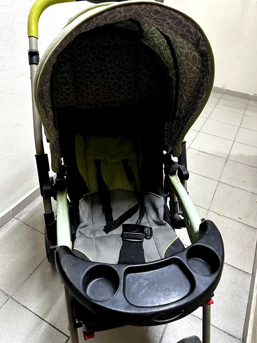 детская коляска в нормальном состоянии