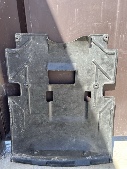 Защитка двигателя 124