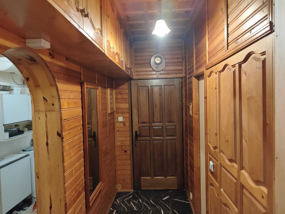 Продава многостаен апартамент в гр. Тетевен, кв. Полатен