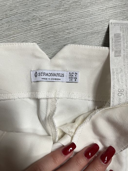 Къс панталон stradivarius