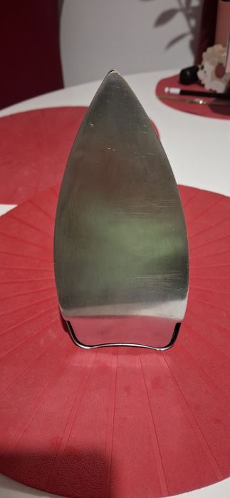 Fier de călcat pentru voiaj romanesc