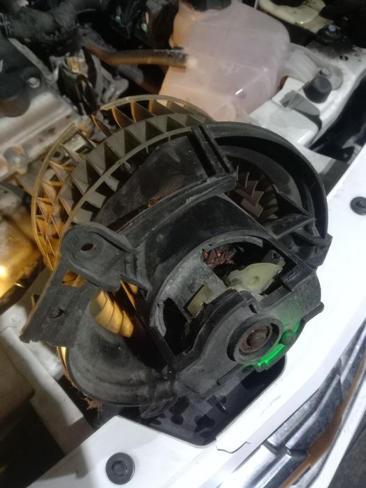 Моторчик печки  мерседес