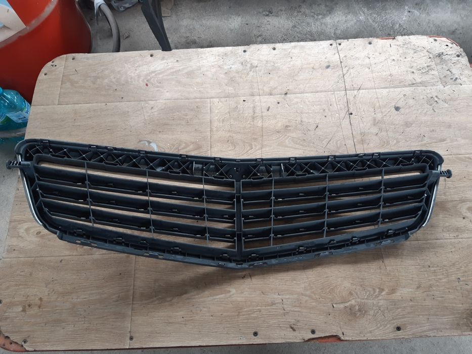 Маска за мерцедес W204