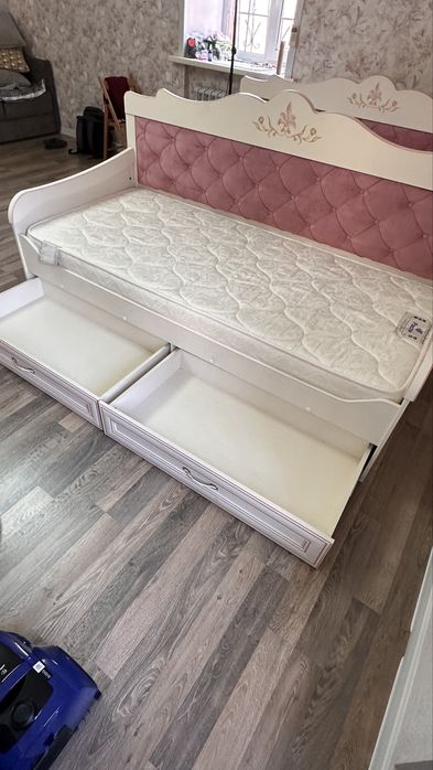 Кровать "Алиса" для девочки от 3 лет