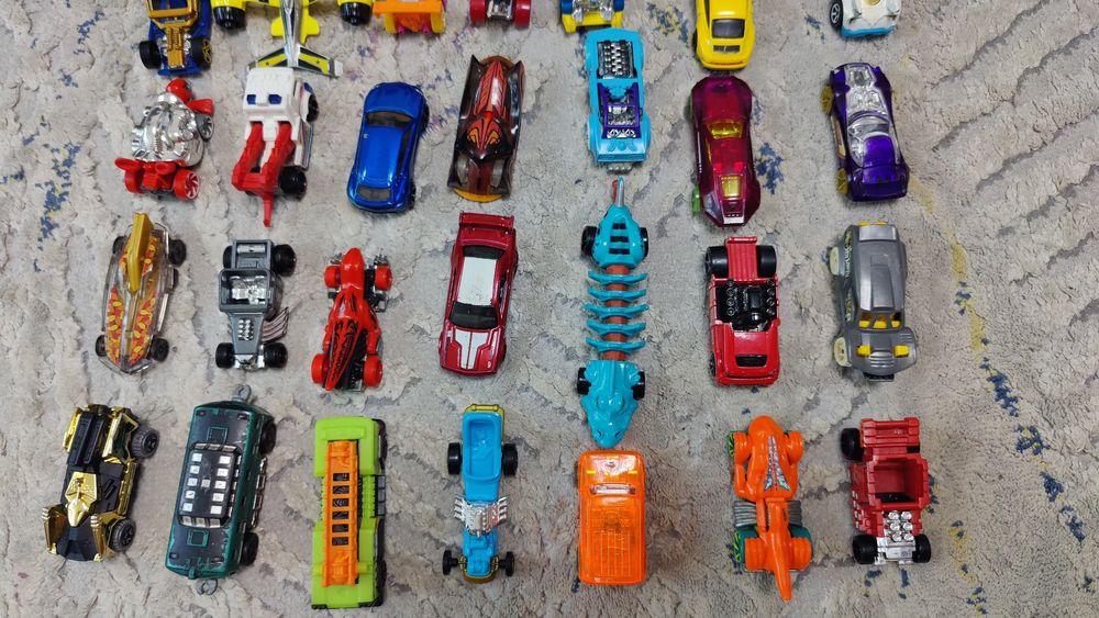 Hot wheels (Хотвилс)