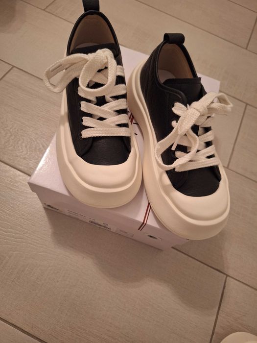Pantofi piele noi 39