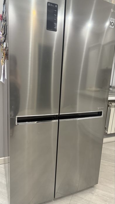 Холодильник LG двух дверный