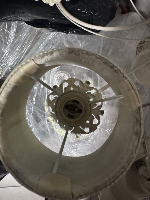 Люстра с тканевыми абажурами