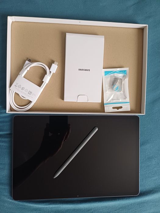 Samsung Galaxy Tab S9 FE+ 5G 12.4", 8GB RAM, 128GB