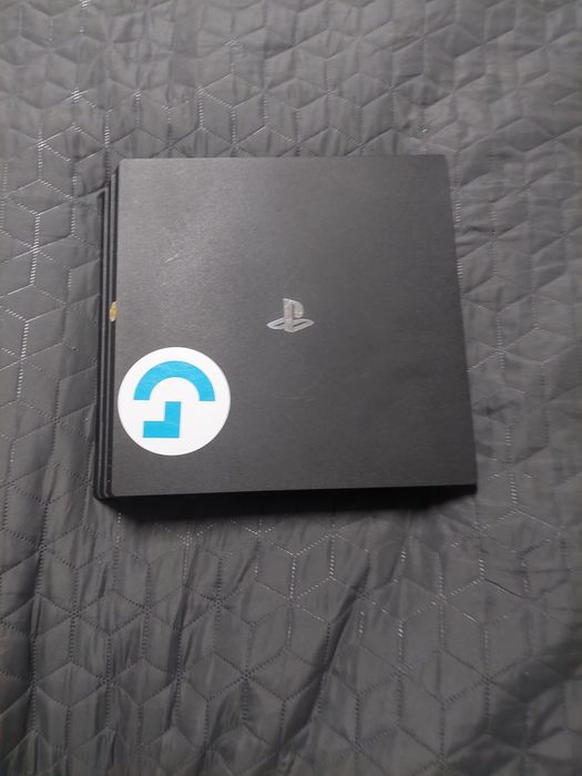 Playstation 4 Pro+căști logitech