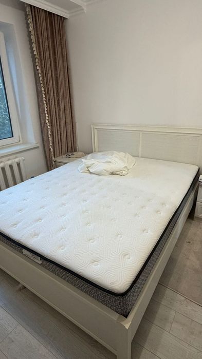 Продам кровать с матрасом