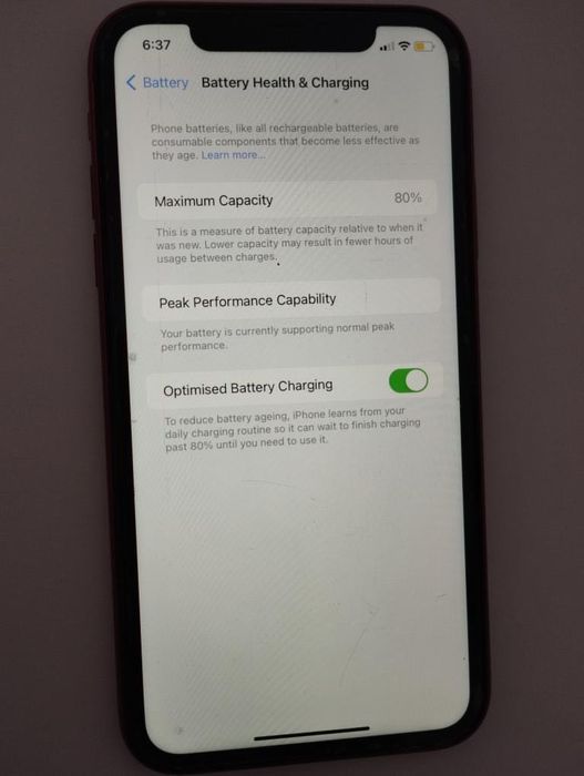 iPhone XR.          .