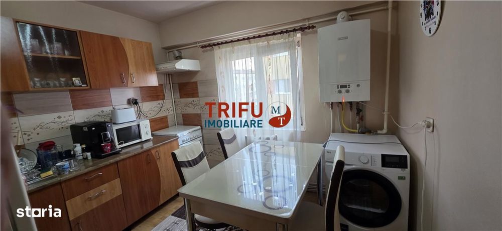 Apartament de vanzare cu 3 camere in Cetate — fotografia 3