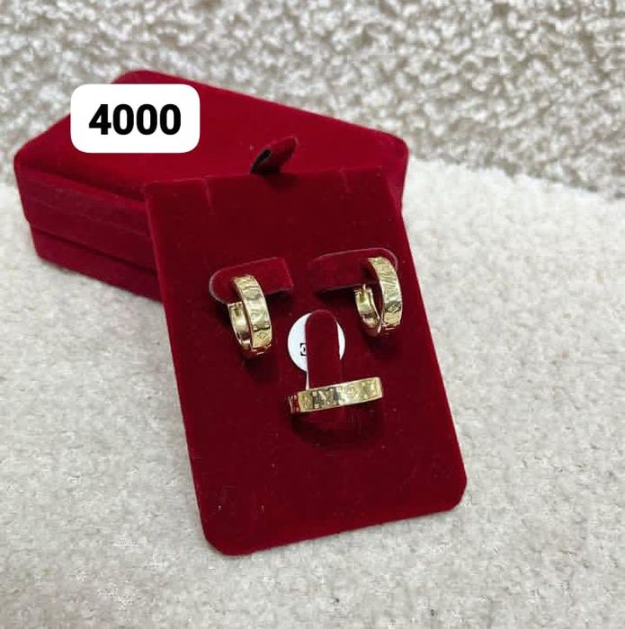 Бары таза титан қараймайды