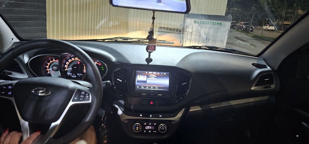 Лада Веста 1.8. 2019