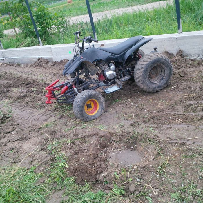 Se vinde ATV de 250 CC  stare  buna de funcționare